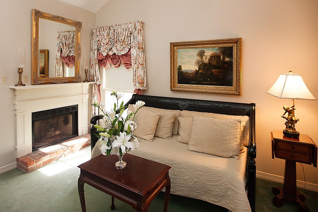 Monmouth Historic Inn Natchez Szoba fotó