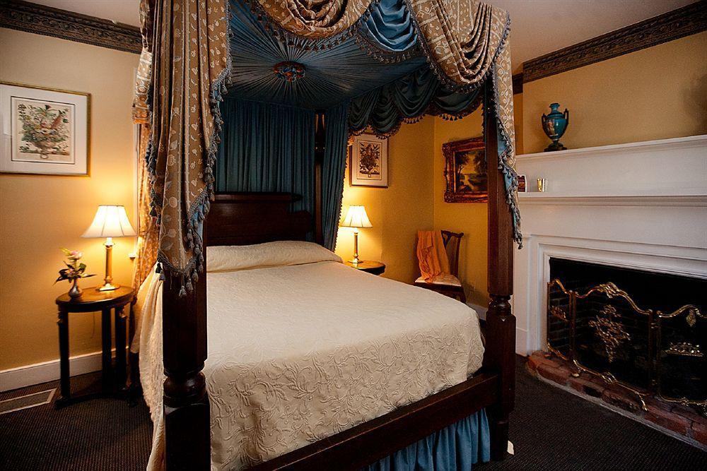Monmouth Historic Inn Natchez Kültér fotó